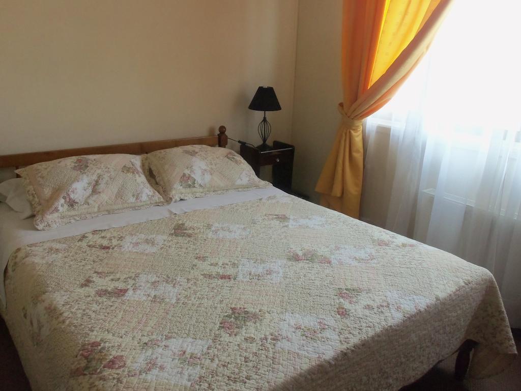 Hostal Joshiken Пунта Аренас Екстериор снимка