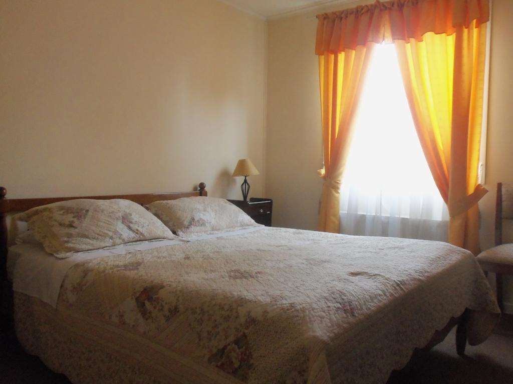 Hostal Joshiken Пунта Аренас Екстериор снимка
